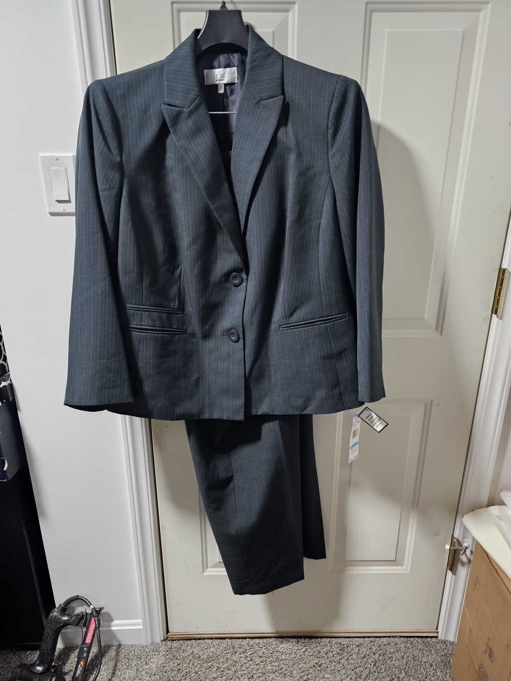 Women's Le Suit Forest Green Pinstripe Suit Blazer & Pants Size 20W NWT